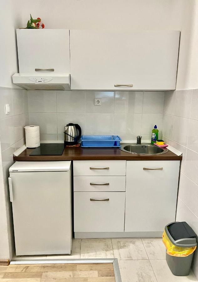 Apartments Family Тиват Экстерьер фото